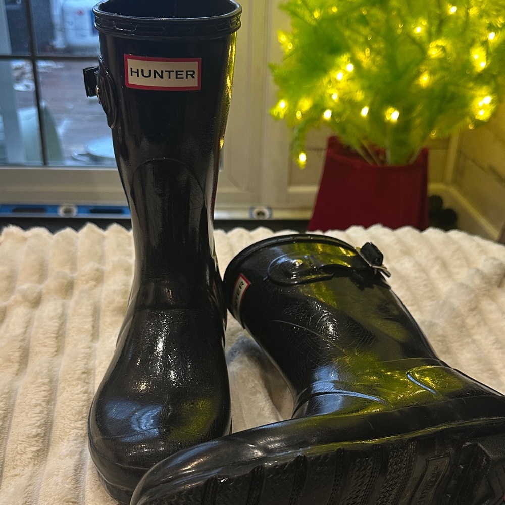 Hunter Glossy Black Boots